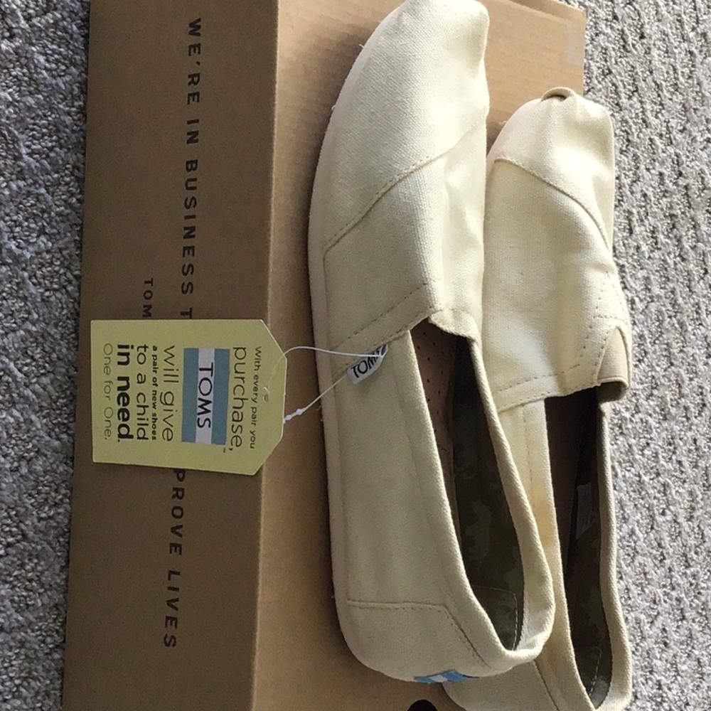 Toms Slip-on Canvas Shoes